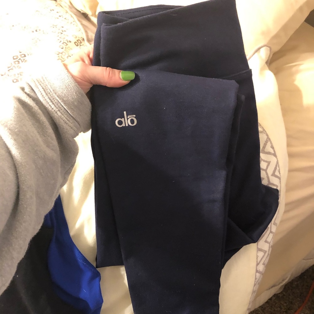 Alo dark blue leggings